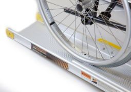 Рампи за инвалидна количка