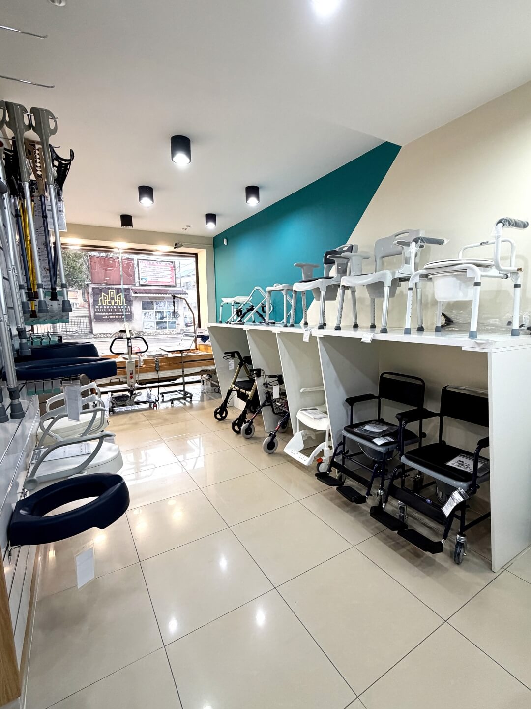 Продукти за достъпна среда в Сливен