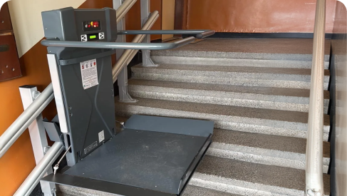 Стълбищна платформа за инвалидни колички