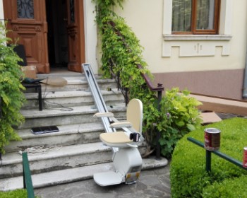 Столче за изкачване на стълби частен дом - Враца