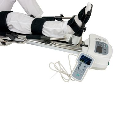 Апарат за раздвижване на коляно АРТРОМОТ.