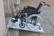 Сгъваема рампа за инвалидни колички 2130 мм