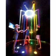 Interactive 8-Ray Light System